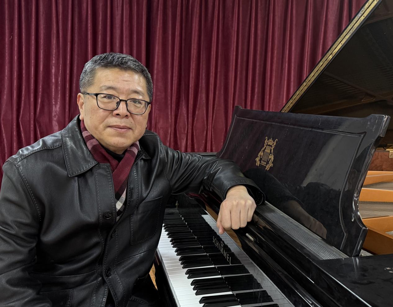 张萌老师照片